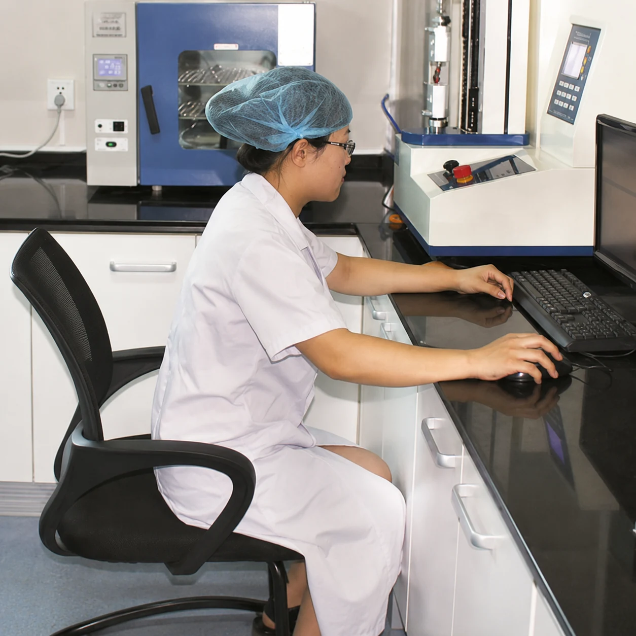 Quality control laboratory for flexible packaging